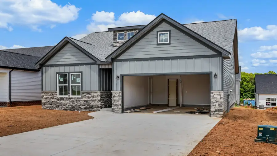2708 Brewster Dr, Clarksville, TN 37042 - #2