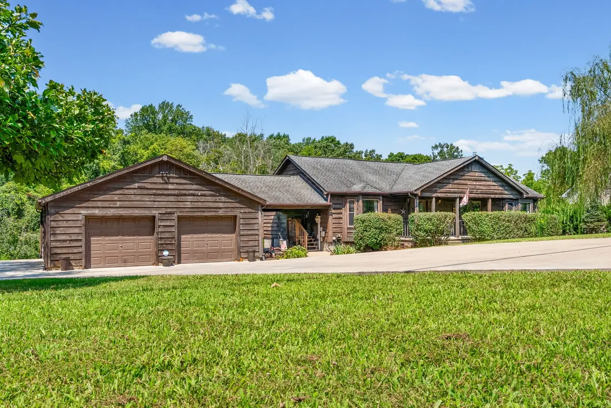 342 Iron Workers Rd, Clarksville, TN 37043 - #1