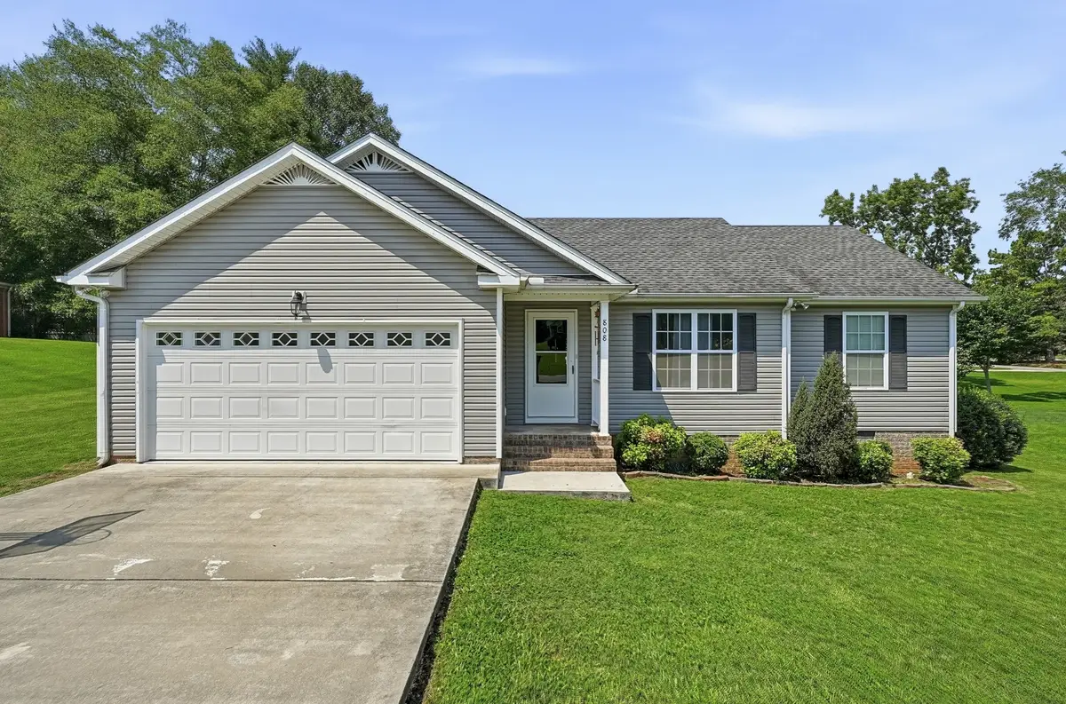 808 Boyd Ave, McMinnville, TN 37110 - #1