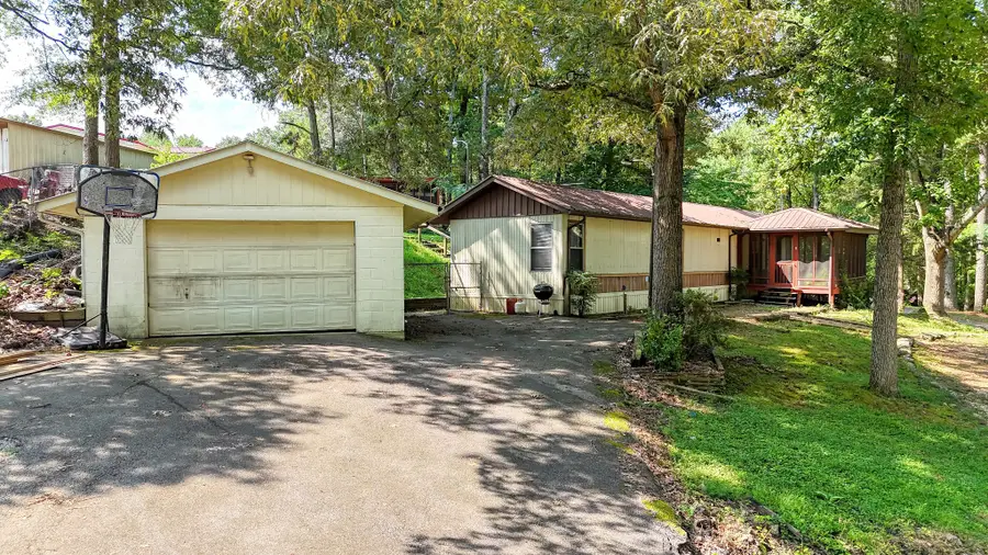 25 Jones Loop, Springville, TN 38256 - #3