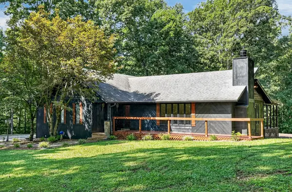 390 Lakeview Trl, McMinnville, TN 37110
