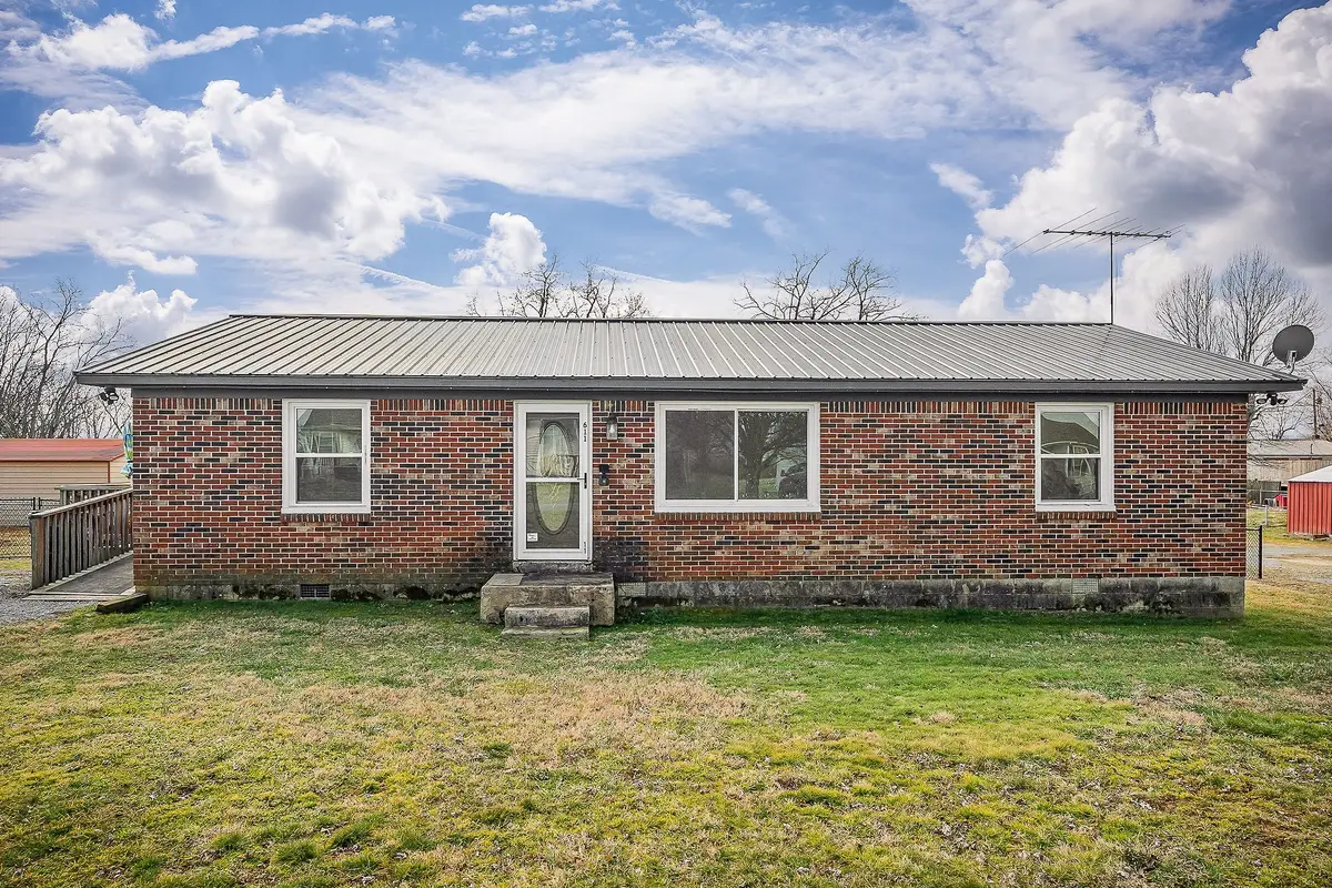 611 Estes St, Smithville, TN 37166 - #1