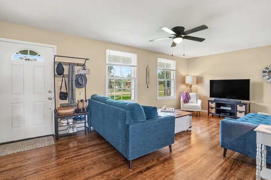 3109 Edgemont Dr, Nashville, TN 37214 - #2