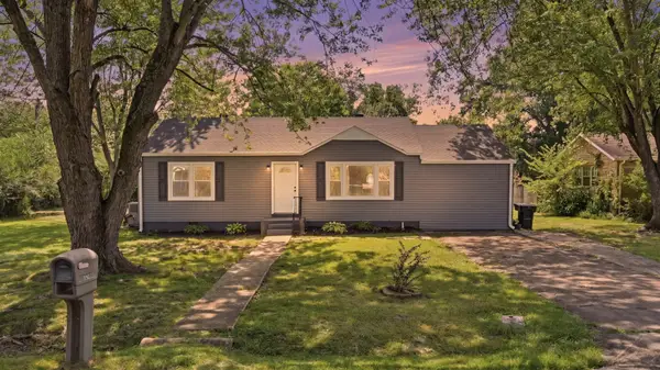 223 Lynn St, Tullahoma, TN 37388