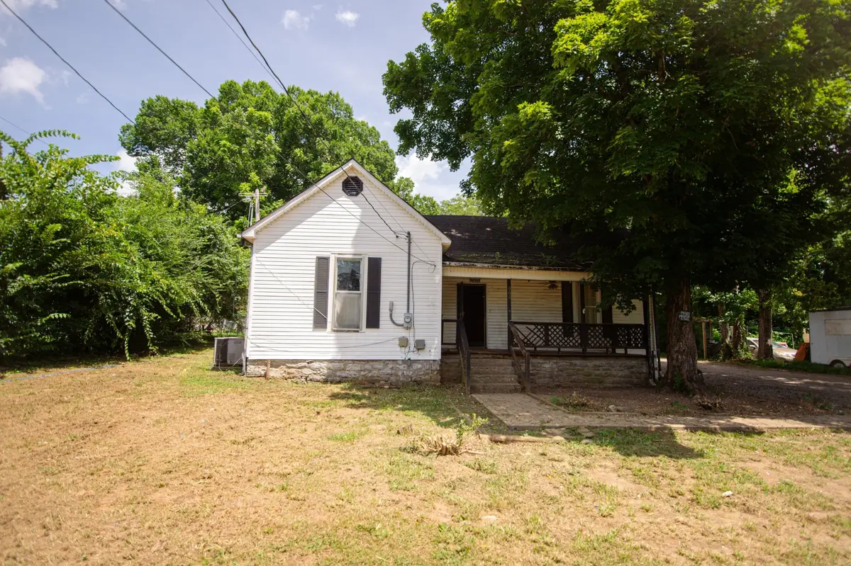 605 Moody St, Shelbyville, TN 37160 - #1