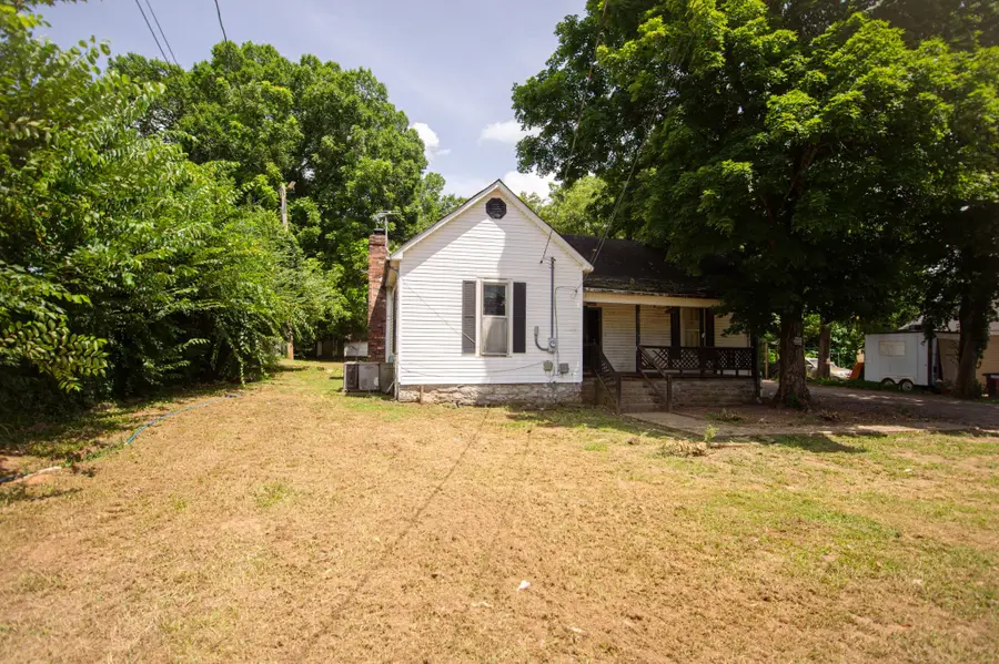 605 Moody St, Shelbyville, TN 37160 - #3