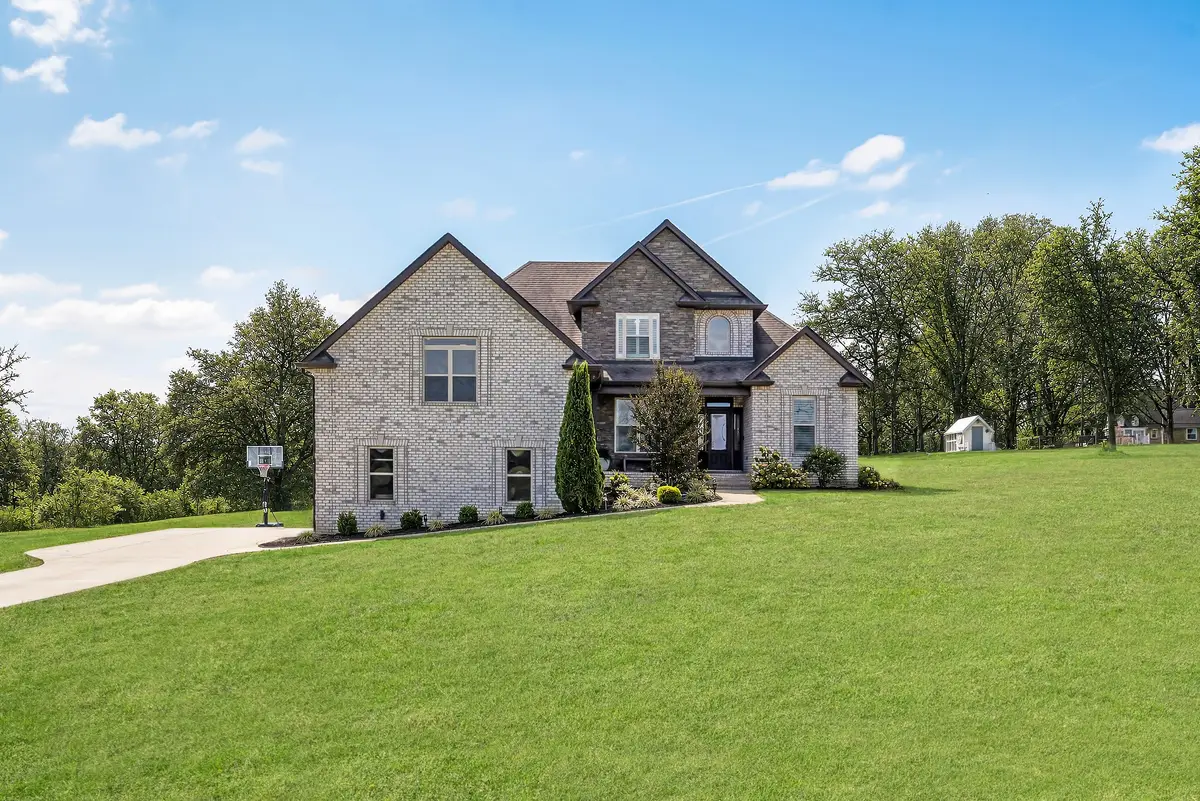 94 Branham Mill Rd, Gallatin, TN 37066 - #1