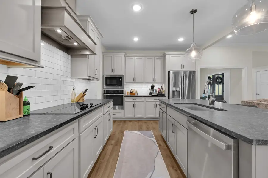 2988 W Mor Dr, Clarksville, TN 37043 - #2