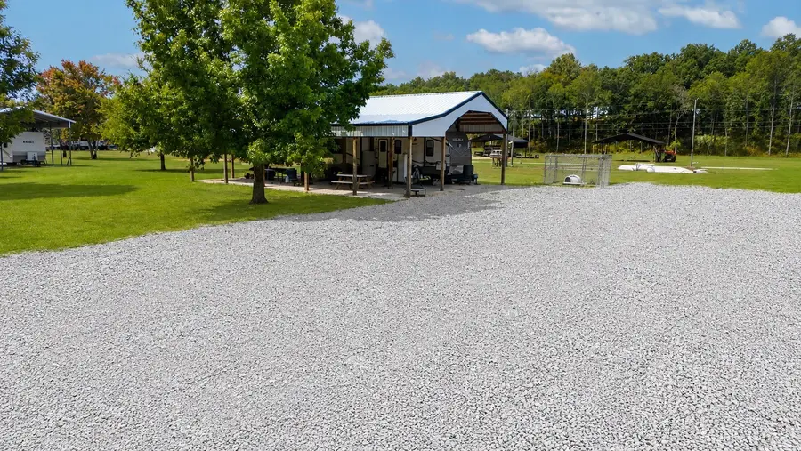1020 Wc Pickett, Clifton, TN 38425 - #2