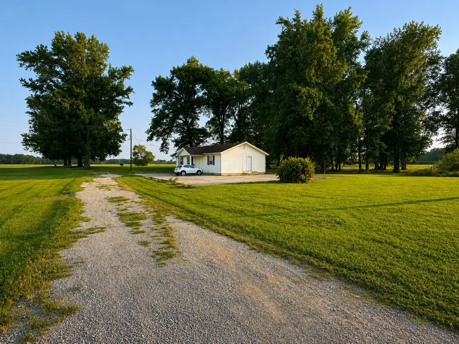 686 Johnson St, Clarksville, TN 37043 - #3