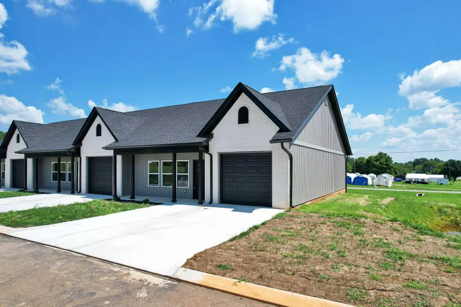 1090 Congress Parkway N #A, Athens, TN 37303 - #2
