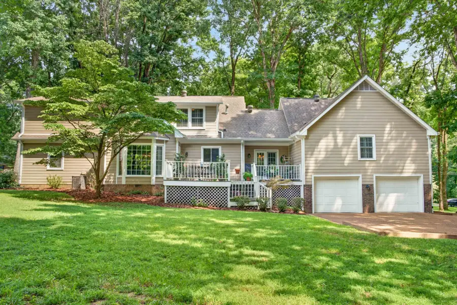 208 Hidden Lake Rd, Hendersonville, TN 37075 - #3