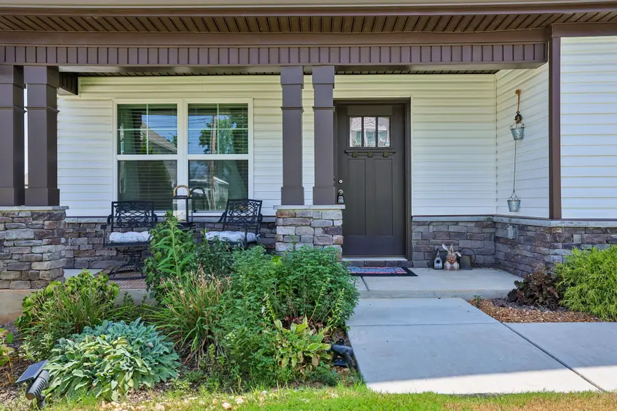 213 Republic St, Shelbyville, TN 37160 - #2