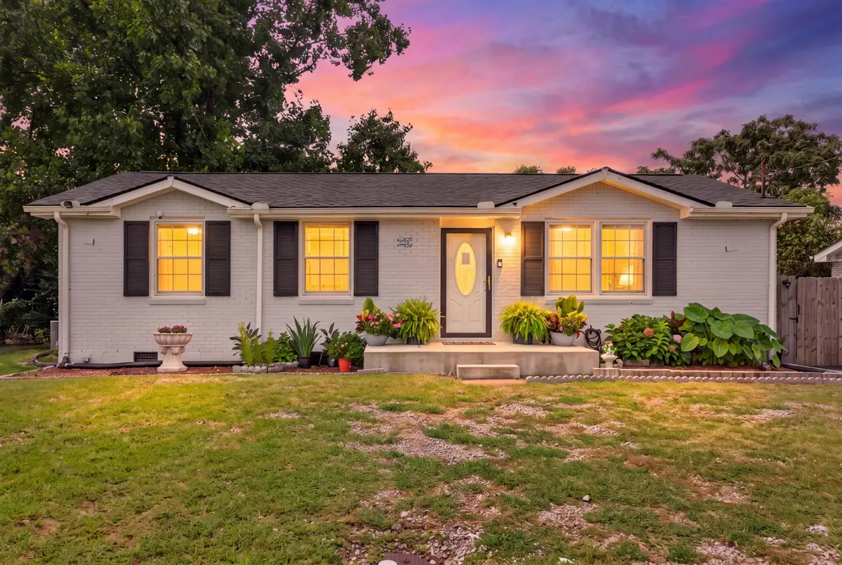 528 Singer Dr, Madison, TN 37115 - #1