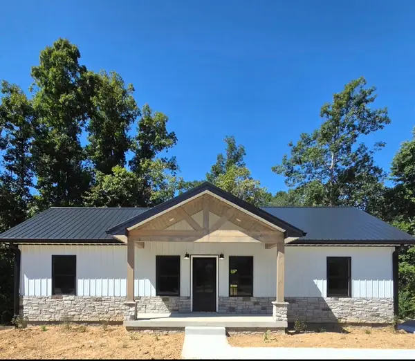 30036 Piper Drive, Bon Aqua, TN 37025