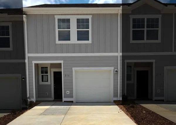 228 Darlington Dr, Dickson, TN 37055