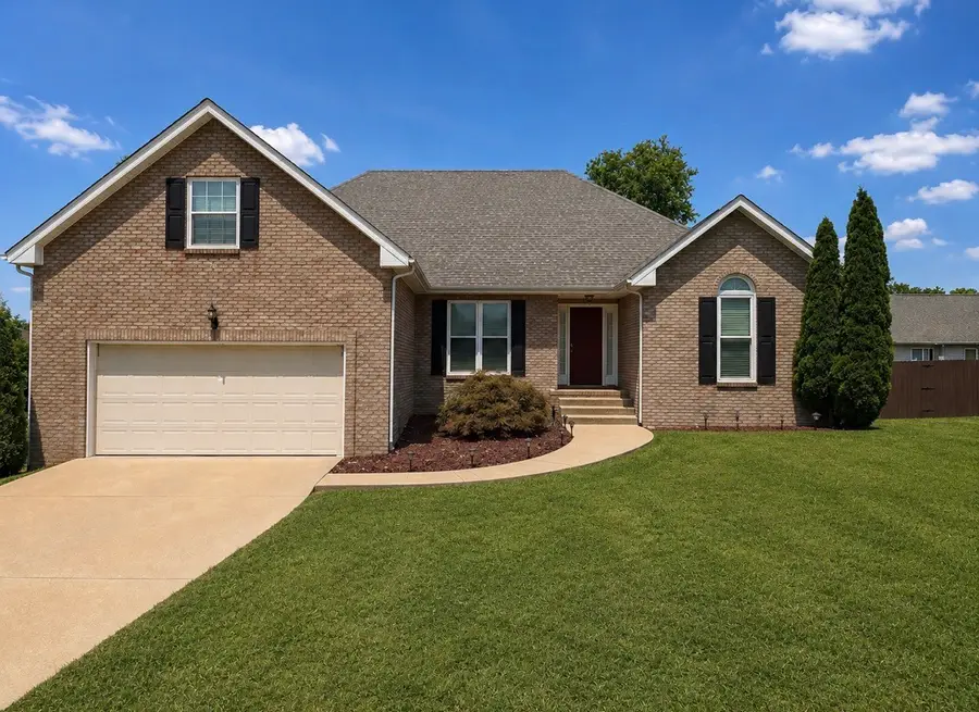 3883 Rhonda Ct, Clarksville, TN 37040 - #2