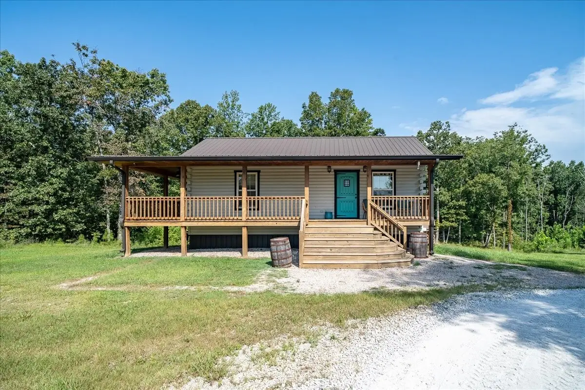 620 Kimmins St, Hohenwald, TN 38462 - #1