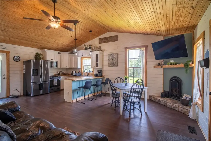 620 Kimmins St, Hohenwald, TN 38462 - #3