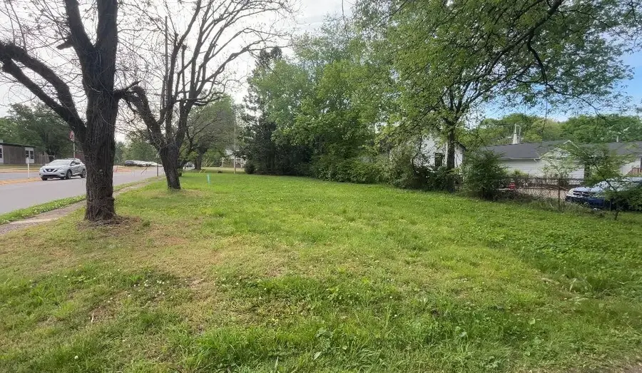211 E 37th Street, Chattanooga, TN 37410 - #2