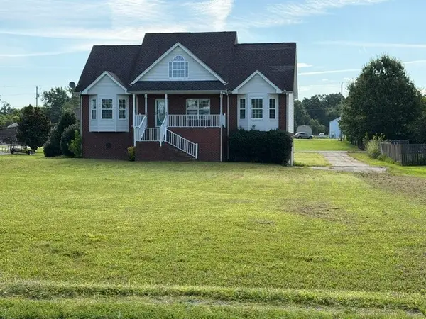 5259 E Robertson Rd, Cross Plains, TN 37049