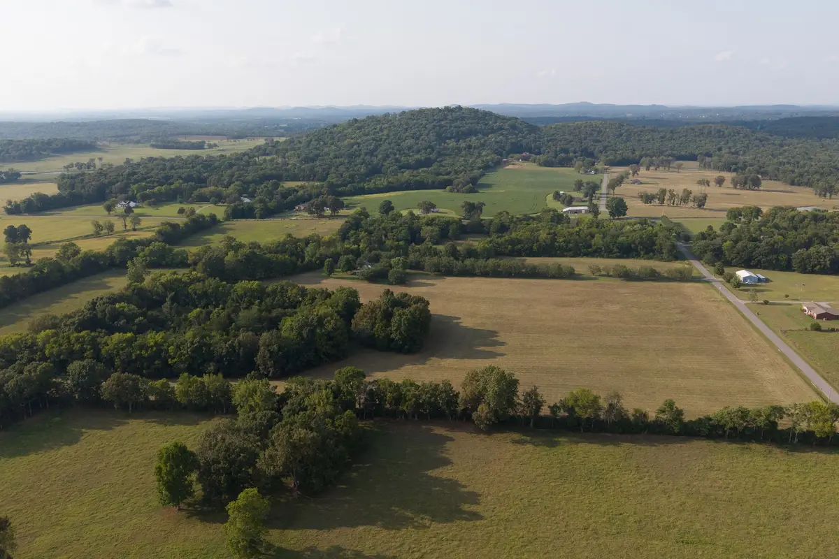 975 Haunt Hollow Rd, Unionville, TN 37180 - #1