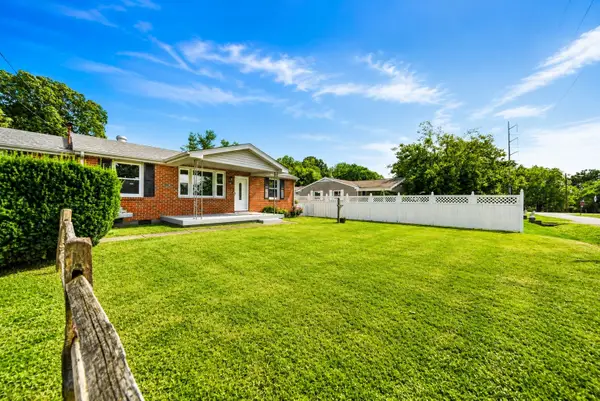 111 Hiller Dr, Old Hickory, TN 37138