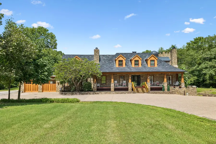 1374 Peter Pond Rd, Ashland City, TN 37015 - #2