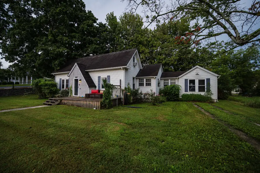 306 N Main St, Cornersville, TN 37047 - #2