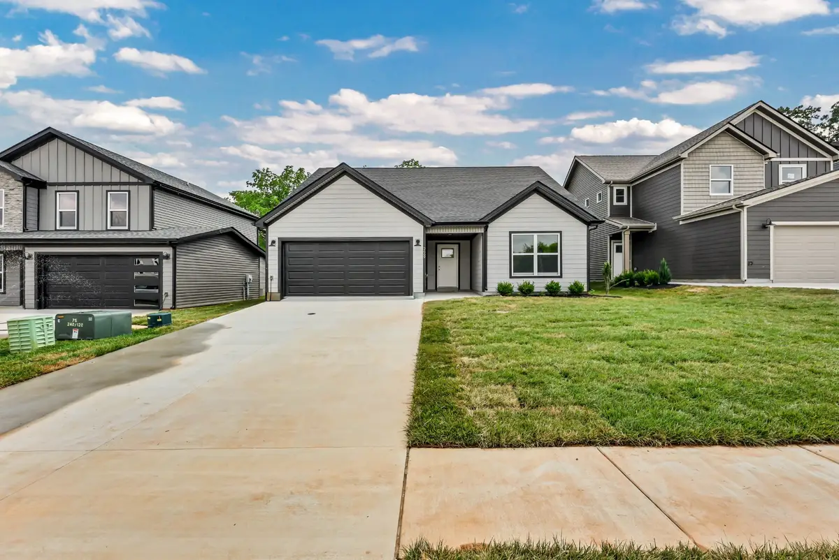 2669 Brewster Dr, Clarksville, TN 37042 - #1