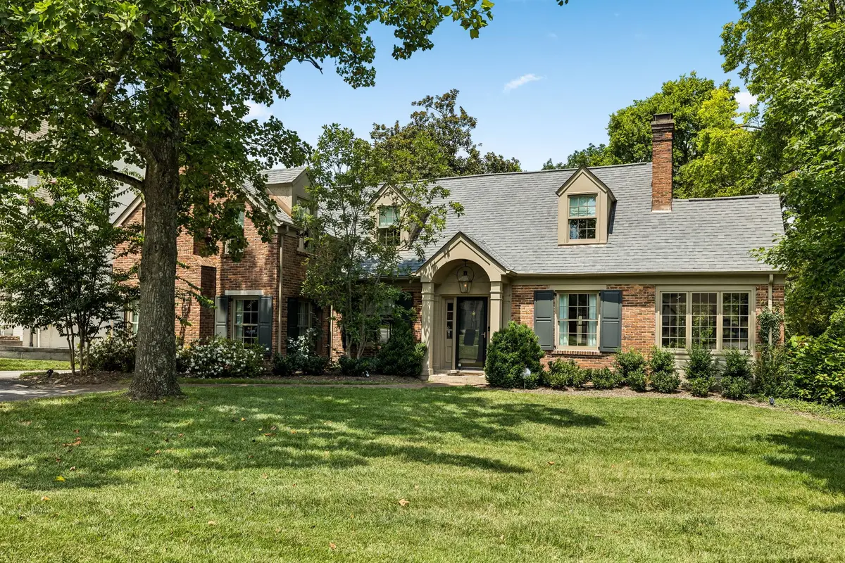 2004 Overhill Dr, Nashville, TN 37215 - #1