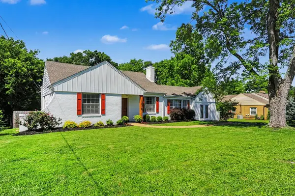 1207 Kenwood Dr, Nashville, TN 37216