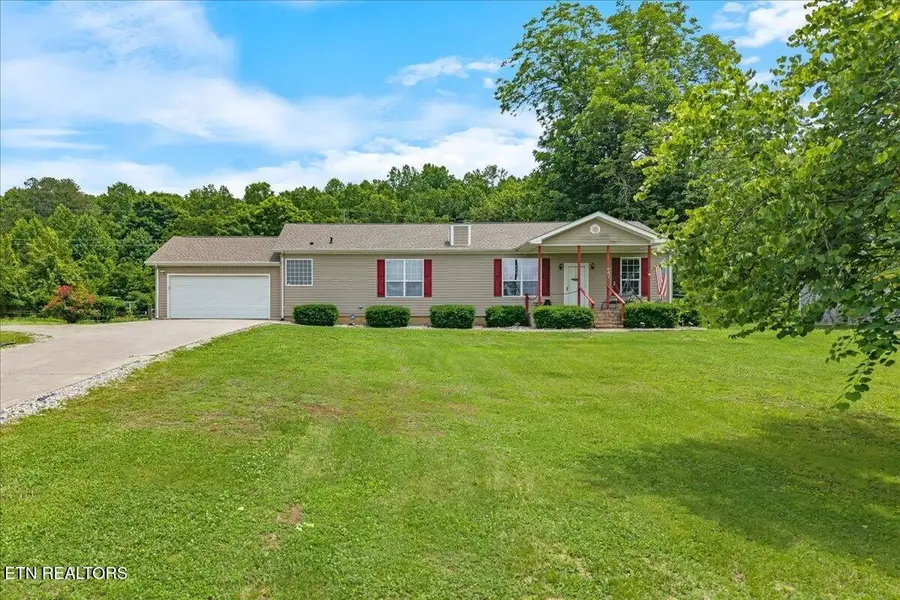 687 E Farrell St, Niota, TN 37826 - #2