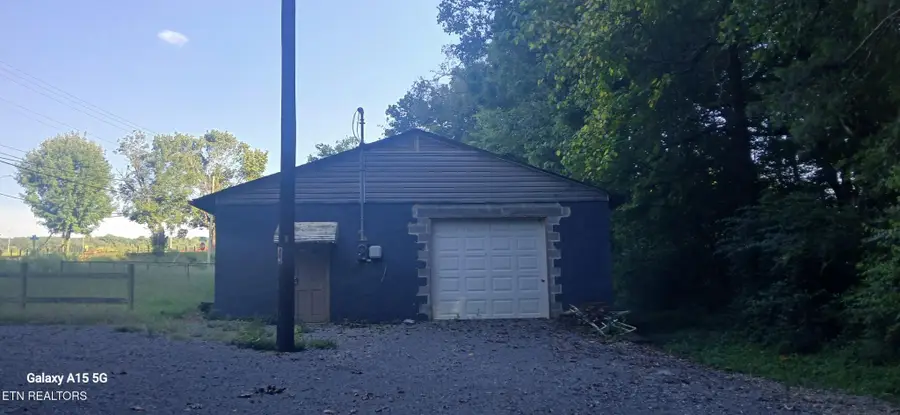 2405 Clearwater Rd, Athens, TN 37303 - #3