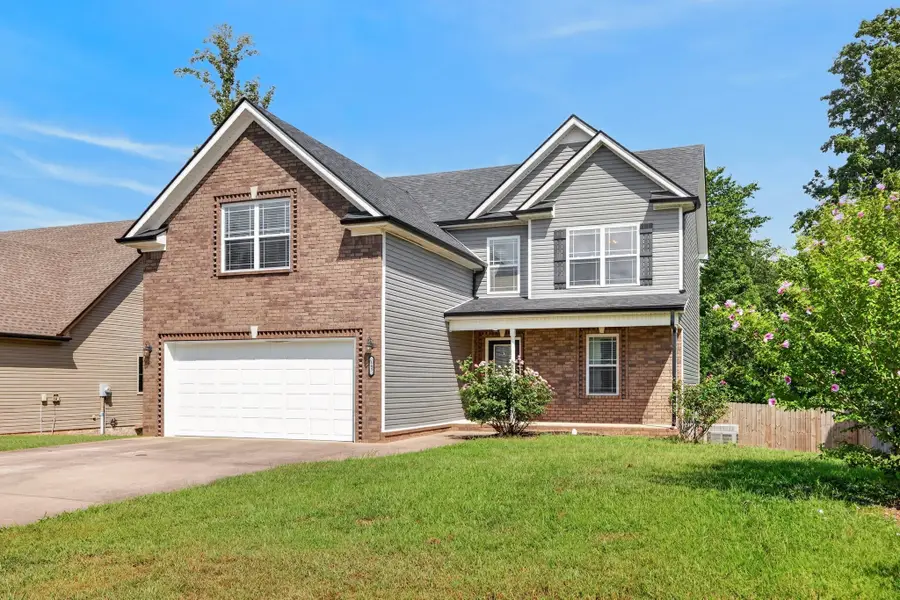 143 Sycamore Hill Dr, Clarksville, TN 37042 - #2