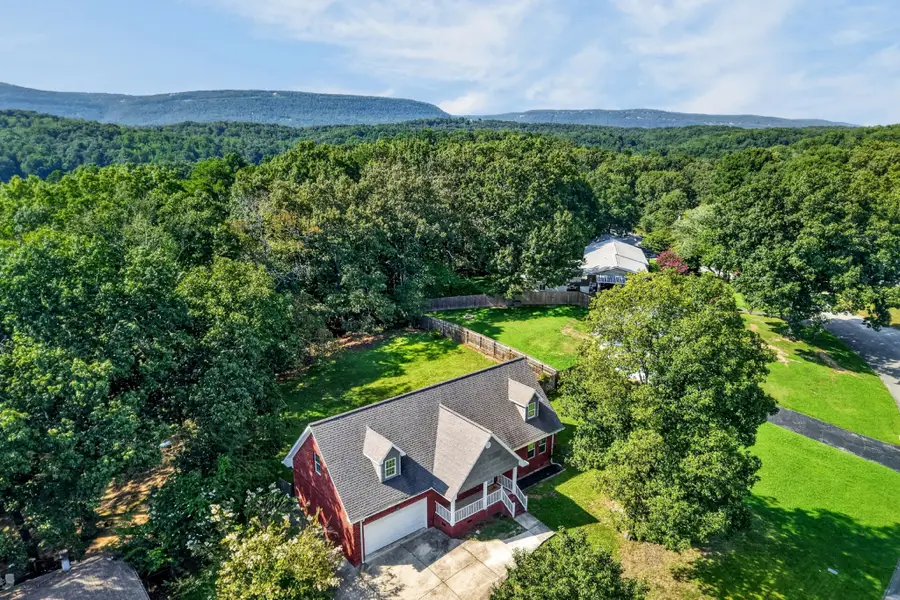 7232 Cane Hollow Rd, Hixson, TN 37343 - #3