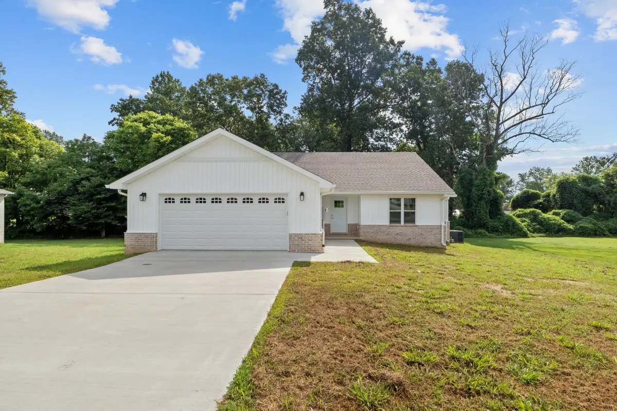55 Hillcrest Dr, Bruceton, TN 38317 - #1