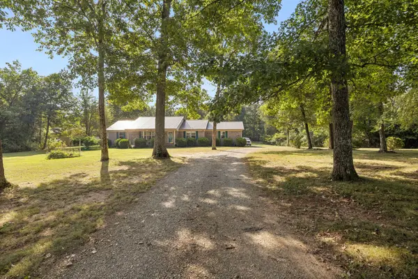 4737 Pyles Rd, Chapel Hill, TN 37034