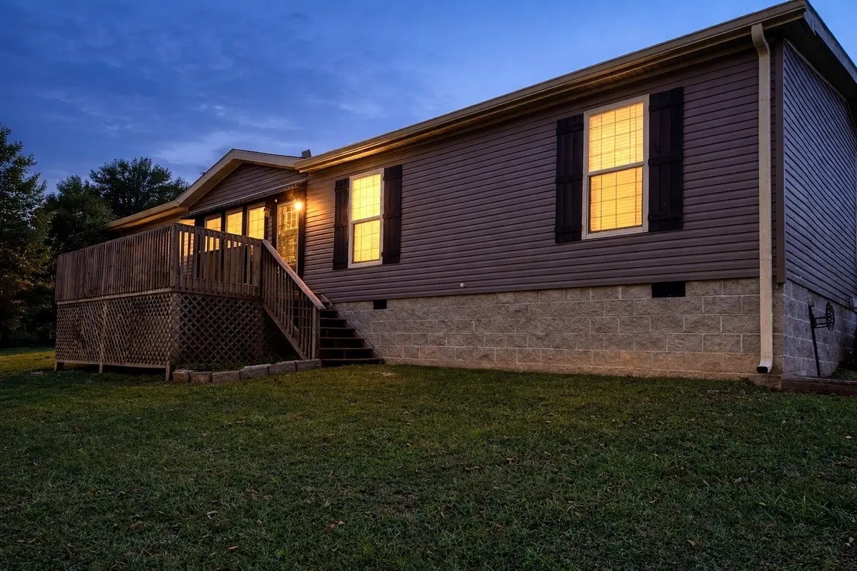 137 Hawkins Rd, Westmoreland, TN 37186 - #1