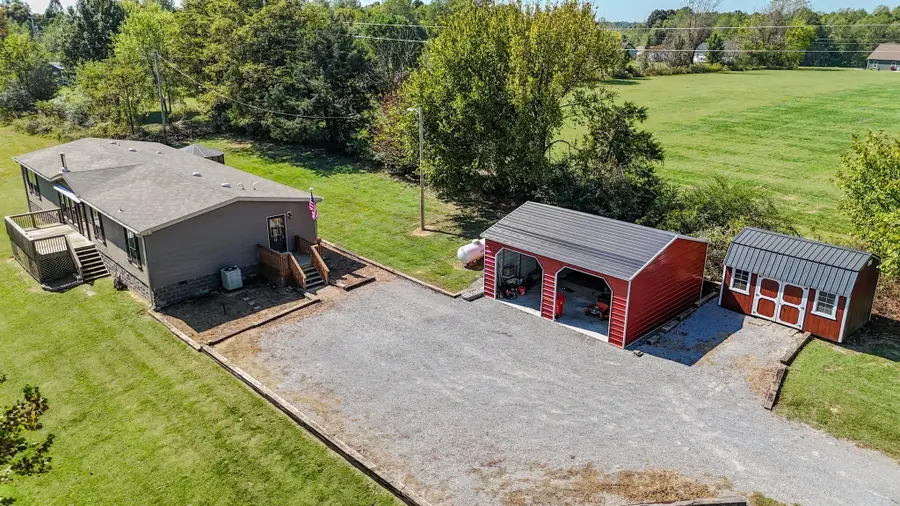 137 Hawkins Rd, Westmoreland, TN 37186 - #3