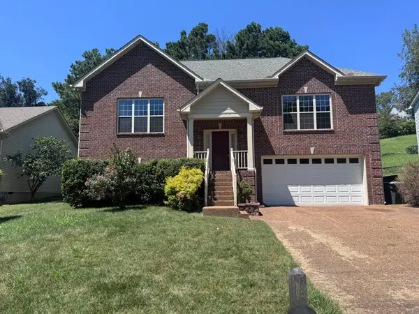 2157 Strombury Dr, Hermitage, TN 37076