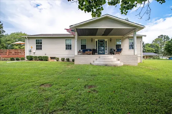 527 Clax Branch Rd, Loretto, TN 38469
