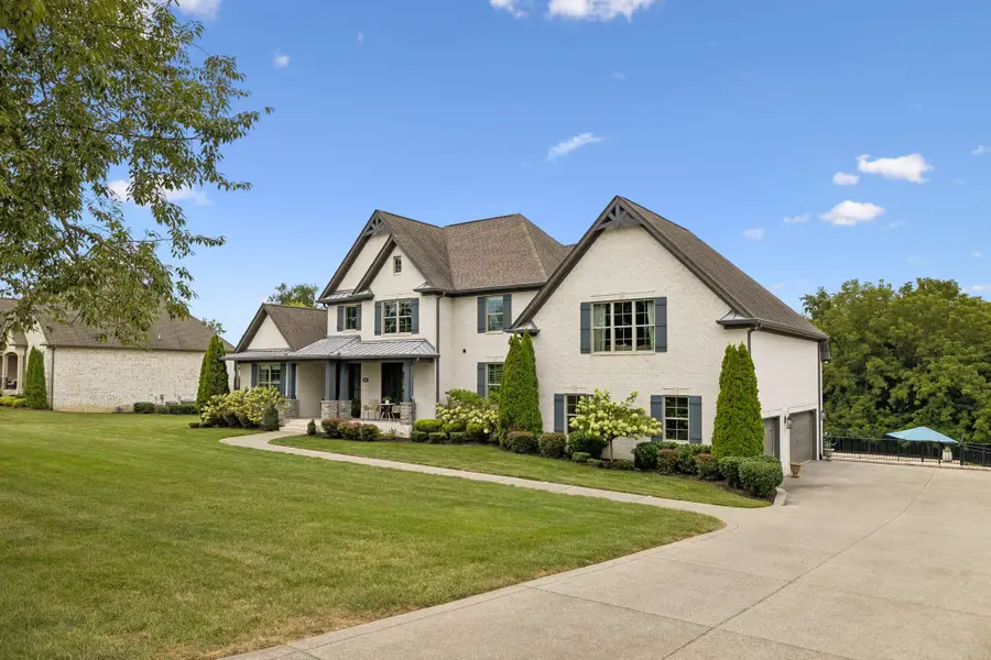 868 Douglas Bend Rd, Gallatin, TN 37066 - #3