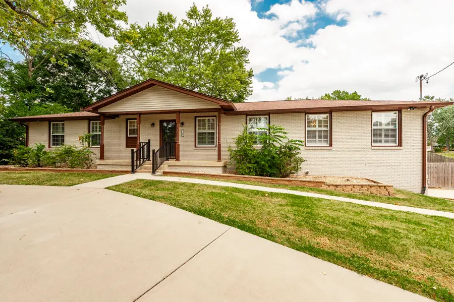 140 La Plaza Dr, Hendersonville, TN 37075 - #2