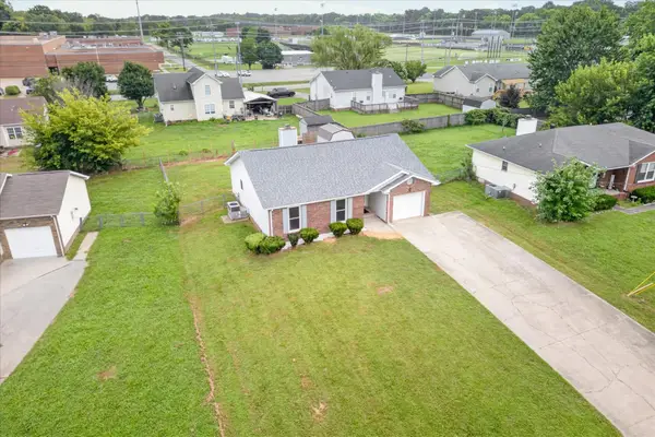 1219 Crystal Dr, Clarksville, TN 37042
