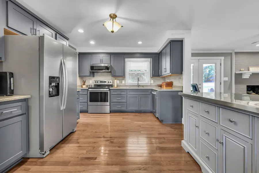 1301 Southern Pkwy, Clarksville, TN 37040 - #3