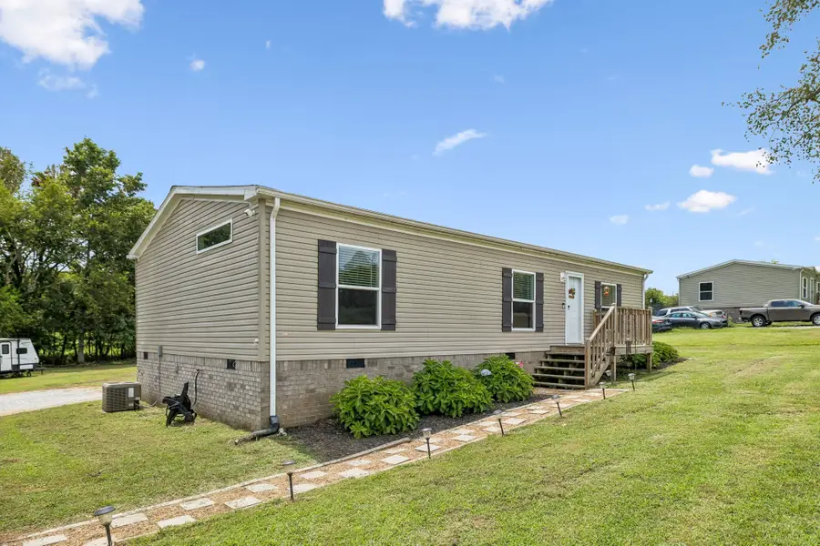 67 Duncan Rd, Hartsville, TN 37074 - #3
