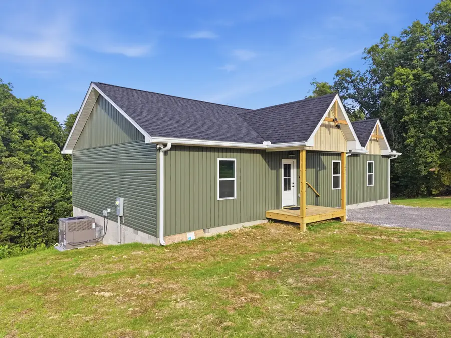 674 Dyer Ridge Rd, Baxter, TN 38544 - #2