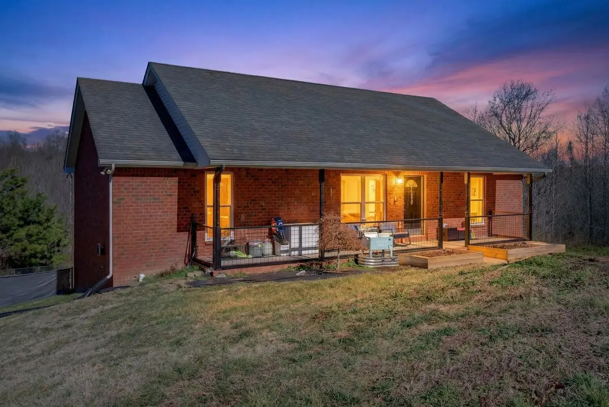 180 Doty Rd, Ashland City, TN 37015 - #1