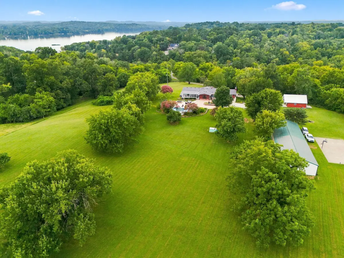 344 Peach Valley Rd, Gallatin, TN 37066 - #1